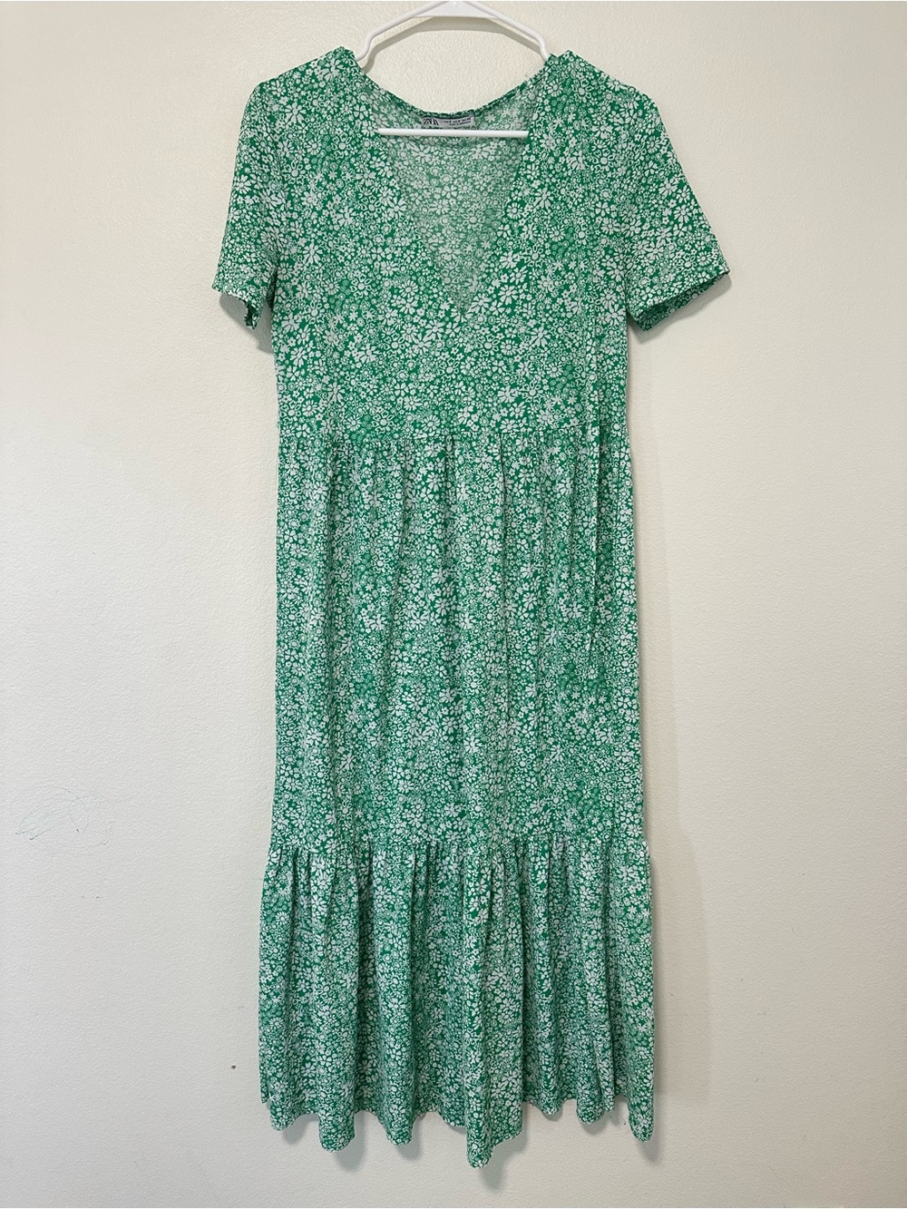 Zara Green Floral V-Neck Midi Dress